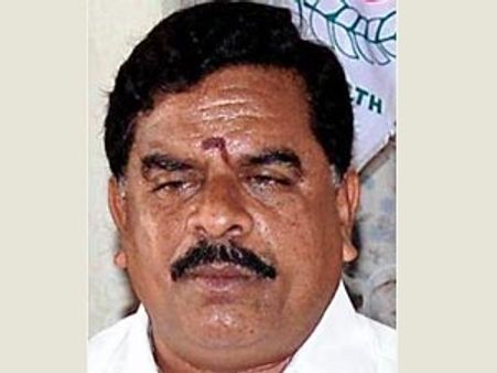 రెండోసారి గాదె: స్వామిగౌడ్, పాతూరి ఘన విజయం