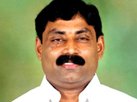 నాకేం తెలియదన్న జగన్ మేనమామ! లైడిటెక్టివ్ కోసం..