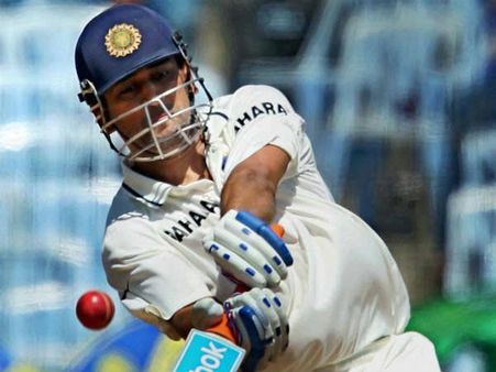 అప్పుడు ధోనీపై విమర్శలు: ఇప్పుడు అతనే..