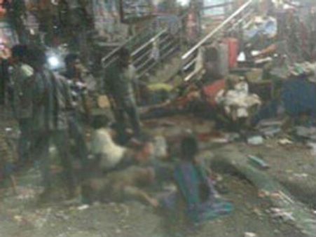 కోఠి.. 12 చోట్ల రెక్కీ: అర్ధరాత్రి పేలుళ్ల ప్రాంతానికి టెర్రరిస్ట్స్