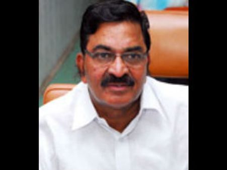 సాక్షి పత్రికపై జగన్ పార్టీ ఎమ్మెల్యే మేకపాటి నిప్పులు!