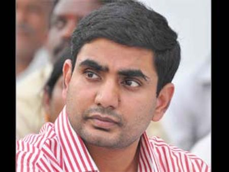జగన్‌పై లోకేష్ పరోక్ష వ్యాఖ్య: వేరే ఉద్యోగమంటూ చలోక్తి