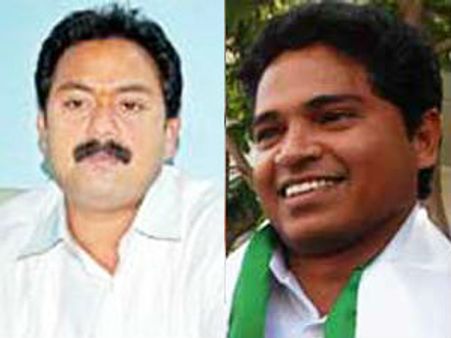 కిరణ్‌పై జగన్ వ్యూహం: ఎమ్మెల్యేలు రాజీనామా వెనక్కి