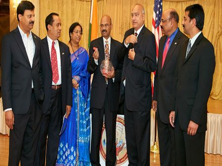  తానా సభలకు యేసుదాసు: తోటకూర