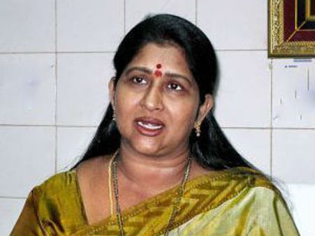 టిడిపి మహిళా నేత కుమార్తె ప్రేమ వివాహం