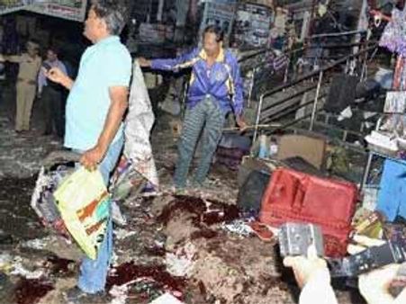 దిల్‌సుఖ్‌నగర్ పేలుళ్లు: సమాచారమిస్తే రూ.10 లక్షలు