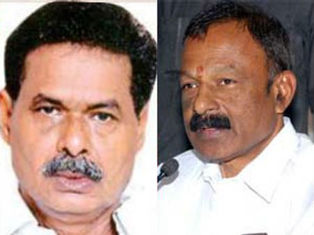 పెద్దిరెడ్డి ఏకాకి: వీరశివా, చిరుతో కల్సి వెళ్తా: రఘువీరా