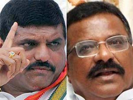 కప్పట్రాళ్ల వర్గం చేరిక: బొత్స సత్తిబాబుపై కోట్ల గరం