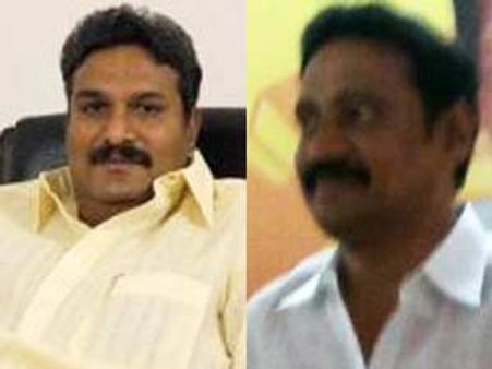 బెజవాడ కోసం కేశినేని వర్సెస్ గద్దె: హామీ ఎవరికి...?