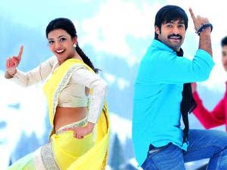 బాద్ షా క్యూలైన్లో తొక్కిసలాట: జూ ఎన్టీఆర్ ఫ్యాన్ మృతి