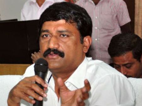 రాద్దాంతం చేస్తే..: తెలంగాణ నేతలకు గంటా వార్నింగ్