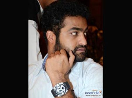 బాబుకే అందరి అండ: జూఎన్టీఆర్ ఒంటరి ఒంటరయ్యారా?