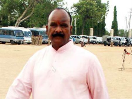 తెలిస్తే బాబుపై థూ అని ఉమ్ముతారు: తెరాస