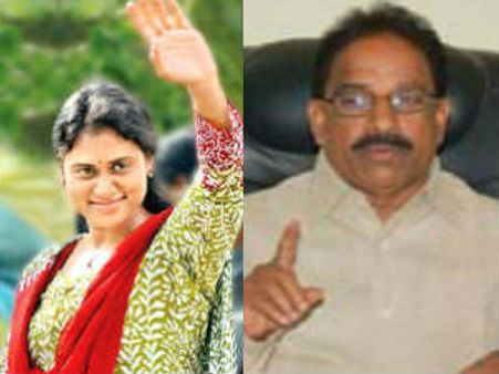 జగన్‌పై టిడిపి రివర్స్ గేమ్!: షర్మిల యాత్రలో కలకలం