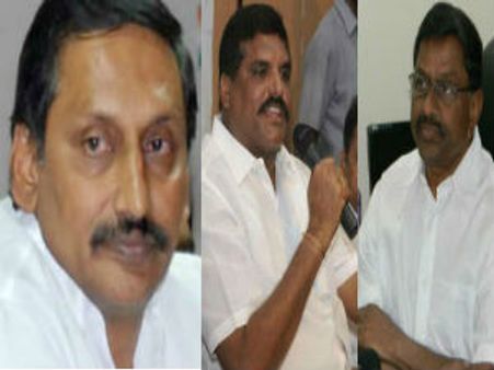 బంగారు తల్లి ఎఫెక్ట్: జట్టు కడుతున్న కిరణ్ వైరి వర్గం