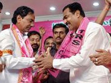 కెసిఆర్ ఏమిటో చెప్తా, అనుభవాలు వివరిస్తా: చాడ