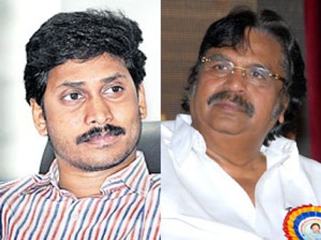 వడ్డికాసులవాడు: జగన్‌కు దాసరి దూరమా?