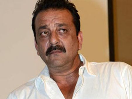 యెరవాడ జైల్లో లొంగిపోతా: సంజయ్ దత్ విజ్ఞప్తి