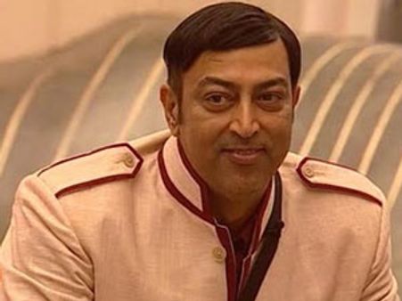 బాలీవుడ్: యాక్టర్ విందూ అరెస్ట్, నటనపై శ్రీశాంత్ ఆసక్తి