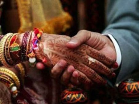 ఎన్నారైలతో పెళ్లిళ్లు పెటాకులు?
