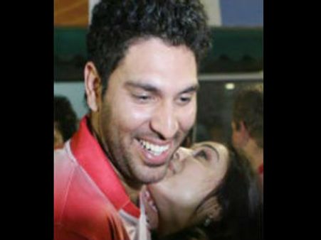 ఐపియల్ పసందు: రాజకీయాల వైపు ప్రీతి జింటా