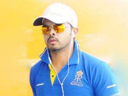 పార్టీల్లో సాక్షితో ఎంజాయ్: శ్రీ ఫోన్ ఎందుకిచ్చాడు?