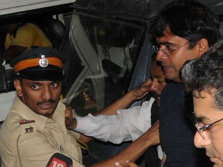 చెన్నై సూపర్ కింగ్స్‌కు మూడిందా?