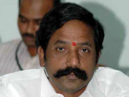 వేధిస్తున్నారు: పాణ్యం ఎమ్మెల్యేపై ఓ మహిళ ఫిర్యాదు