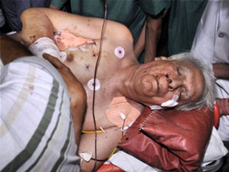 అటాక్: తెలుగులో మాట్లాడి నేతను కాపాడిన డ్రైవర్