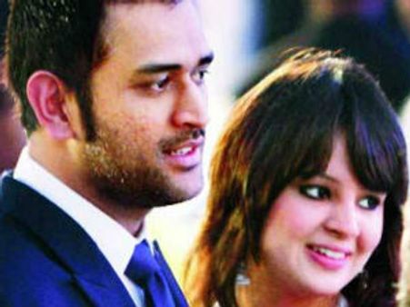  సాక్షికి 'రియల్' వాటా: పాండేతో ధోనీ లింక్స్