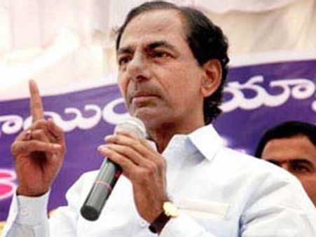 15 సీట్లతో తెలంగాణ, కత్తి మాకే ఇవ్వండి: కెసిఆర్