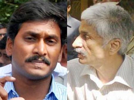 'జగన్, విజయ సాయిలను వేరు చేయండి'
