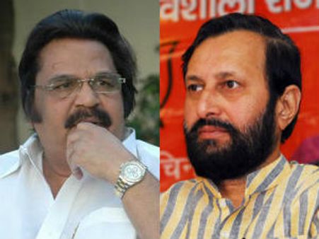 దాసరిపై ఆలస్యంగా కేసు: బిజెపి, బృందాలుగా సోదాలు