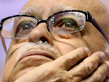 అద్వానీని వదిలేసినట్లే: బిజెపికి జస్వంత్ సింగ్ ప్రశ్న