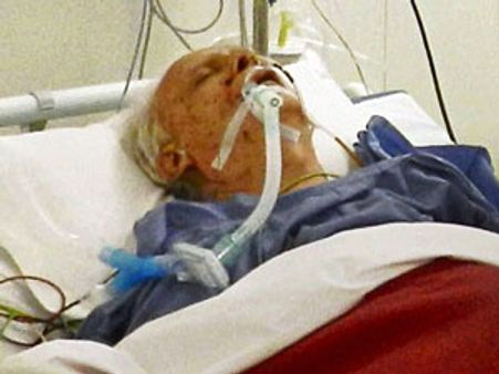 ఛత్తీస్‌గఢ్‌లో మావోల దాడి: విసి శుక్లా కన్నుమూత