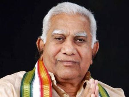 నిజామే మట్టికొట్టుకుపోయాడు: సిఎంపై పాల్వాయి ఫైర్