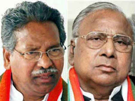 ఎన్నాళ్లకెన్నాళ్లకు?: కావూరికి బెర్త్, విహెచ్‌కు అవకాశం