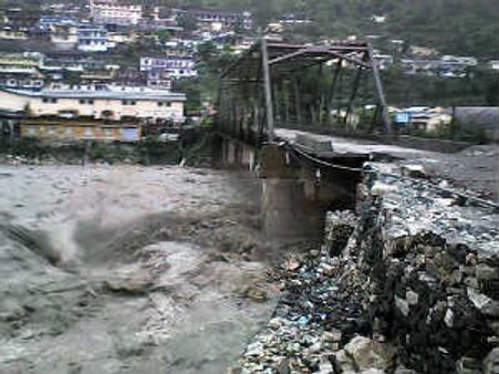 ఉత్తరాఖండ్ ఫ్లడ్స్: ఎపి భవన్లో ఎన్టీఆర్ ట్రస్ట్‌కి నో పర్మిషన్