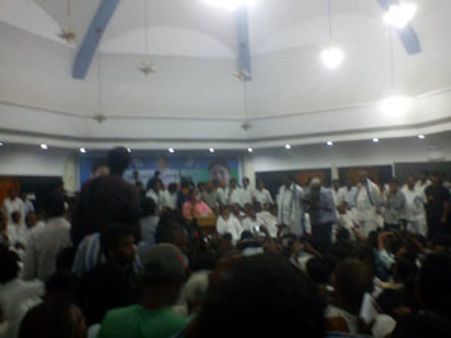 వైయస్‌కు దోచుకోవడం తెలియదు: విజయమ్మ