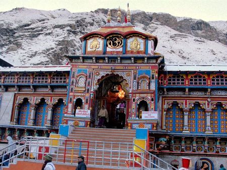 బద్రీనాథ్ ఆలయ సాధువుల వద్ద రూ.కోటికి పైగా లభ్యం