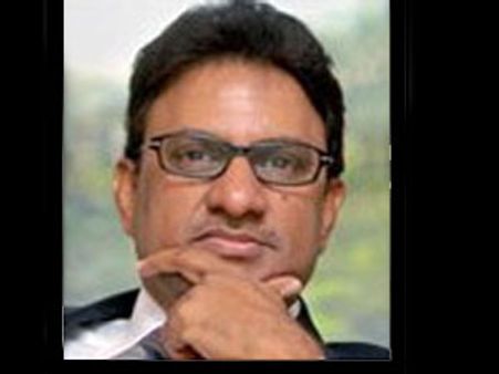 దుబాయ్ వెళ్లేందుకు కోనేరు ప్రసాద్‌కు అనుమతి