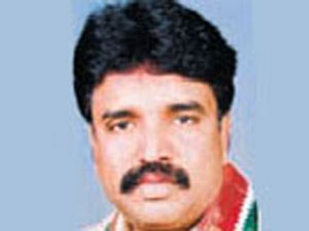 ఎమ్మెల్యేపై ఆకులపై కేసు, గల్లా ఫుడ్స్‌లో ప్రమాదం