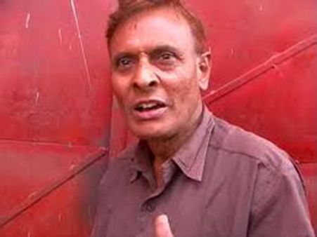 గంటి ప్రసాదంపై కాల్పులు, వేటకొడవళ్లతో దాడి: మృతి