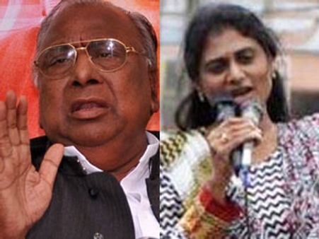 షర్మిల తెల్సుకో: విహెచ్ నిప్పులు, టిఆర్ఎస్ విలీనంపై....