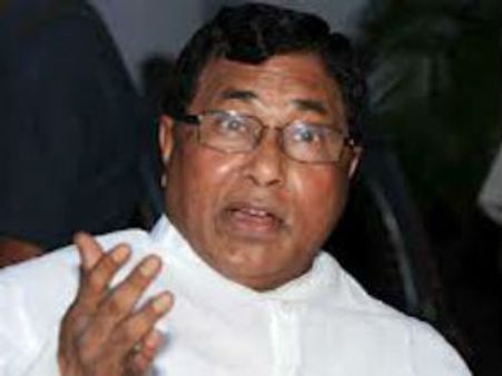 జానాకు ఊరట: ఆస్తులపై పిటిషన్ కొట్టివేత, 10వేలు ఫైన్