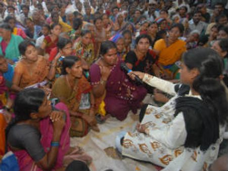 ఒక్కరు లేకుంటే ఇలా, టైమ్ వస్తే బుద్ధి చెప్పాలి: షర్మిల