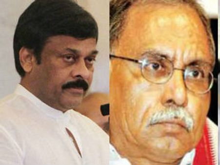 సీమాంధ్ర భేటీలో చిరంజీవి, కెవిపి: జగన్ భేటీకి నేతలు