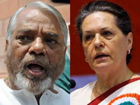 స్వాగతిస్తాం కానీ: కెకె, సోనియాకు టి నిర్ణయాధికారం