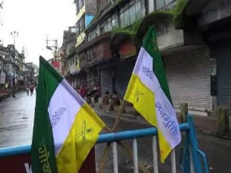 తెలంగాణపై కాంగ్ ప్రకటన: తెరపైకి విదర్భ, గూర్ఖాలాండ్