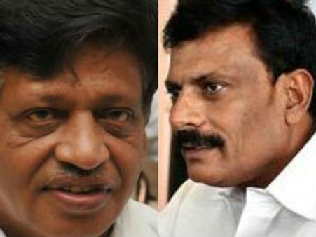 కుక్క బతుకులయ్యాయి: బైరెడ్డి, ఏకపక్షం: మైసురా రెడ్డి